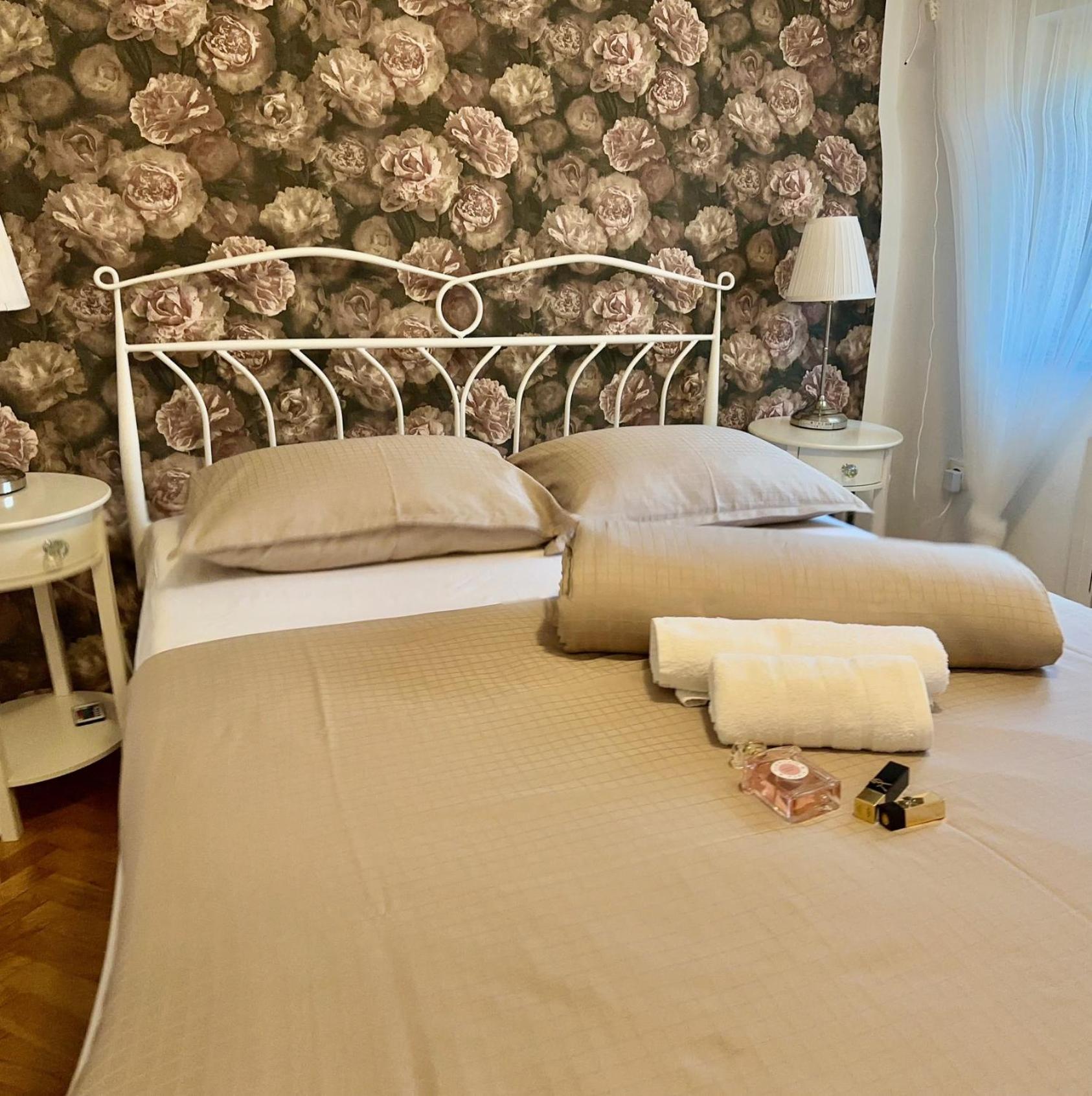 Apartments & Villa Tisno Obrovac Bagian luar foto
