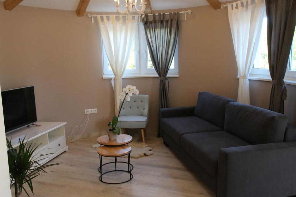 Apartments & Villa Tisno Obrovac Bagian luar foto